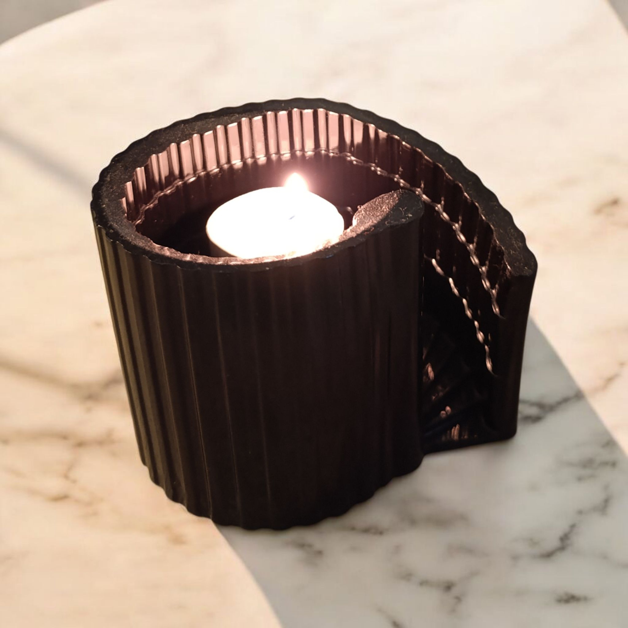 Porte-bougie design “Éclipse” – Élégance en résine – Image 4