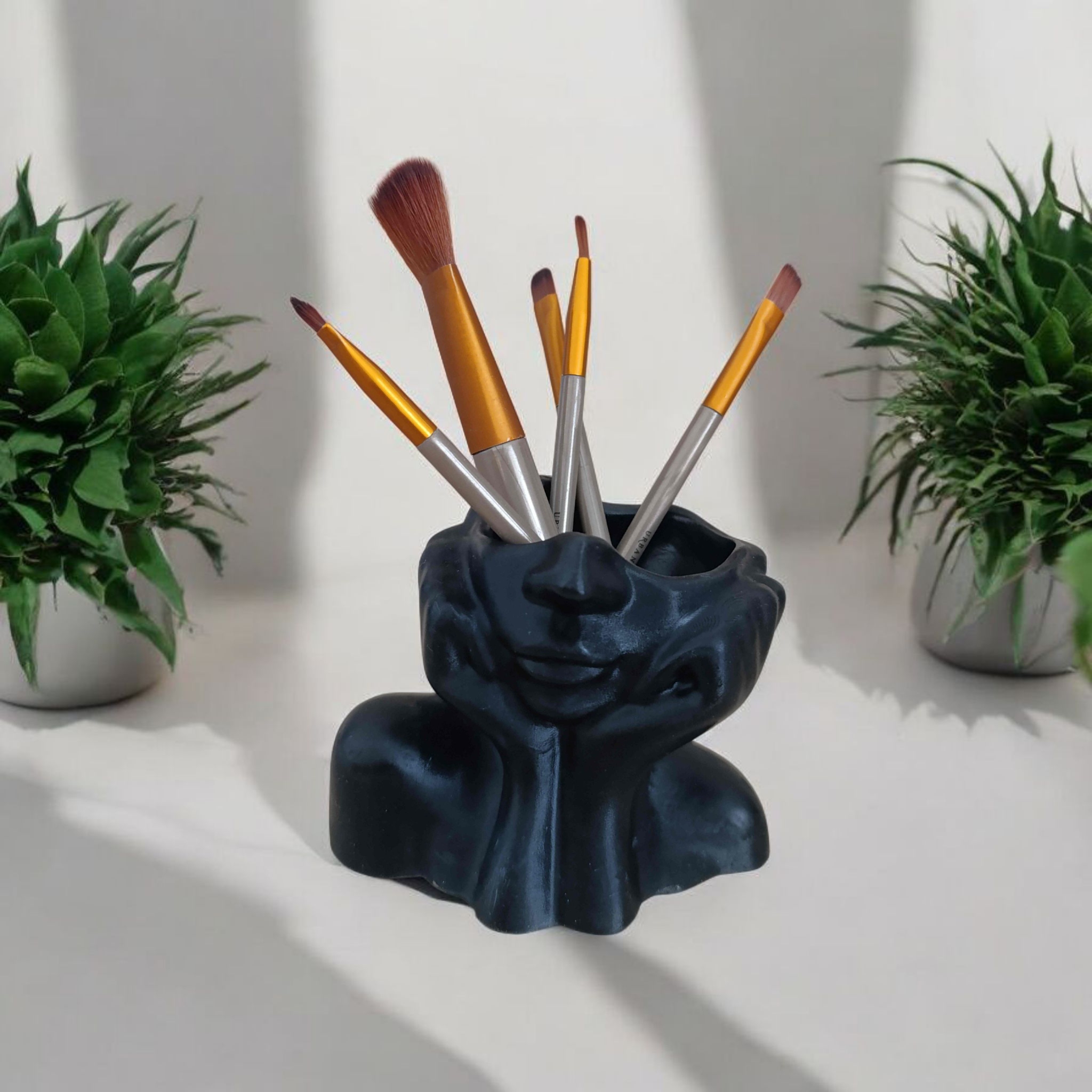 Porte-pinceaux visage en résine – Organisateur maquillage design & décoratif